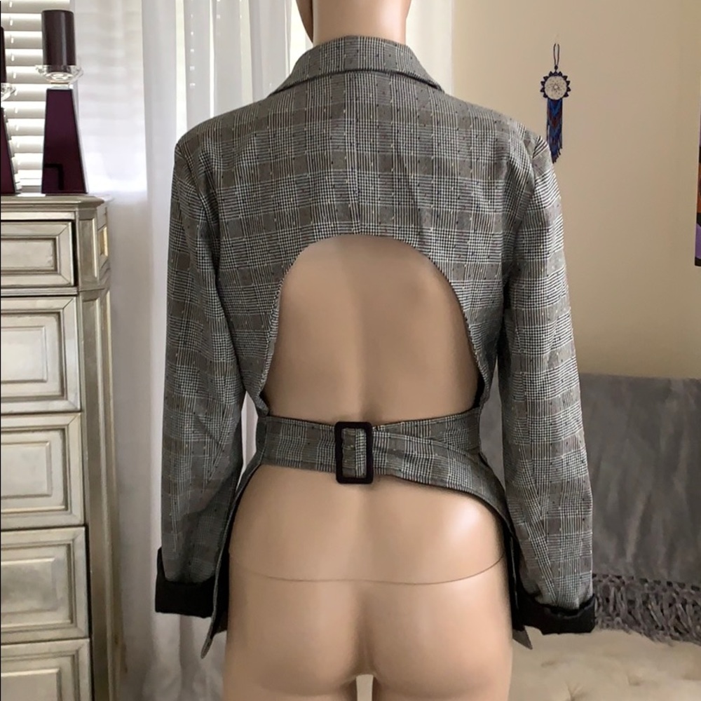 NWT BACKLESS DOUBLE BREASTED BLAZER